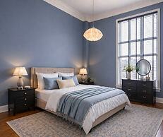 Cozy Edinburgh Escape