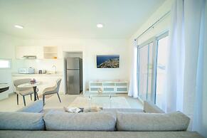 Work & Relax Studio Pools & Fast Wi-fi in SOV