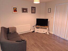 Cm Belfast Apartment Central Location, Modern Comfort
