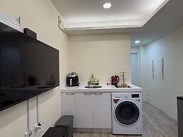 Qinn Apartment