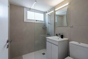 Hermes 2-BR Apt. & Balcony in Larnaca
