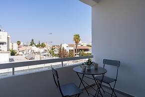 Hermes 2-BR Apt. & Balcony in Larnaca