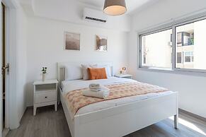 Hermes 2-BR Apt. & Balcony in Larnaca