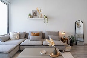 Hermes 2-BR Apt. & Balcony in Larnaca