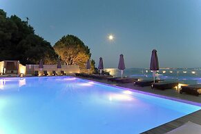 Marilena Sea View