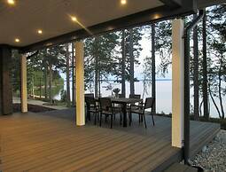 Lakeside Cottages