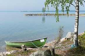 Lakeside Cottages