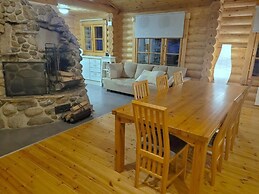 Lakeside Cottages