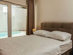 Villa Aura With Heated Pool