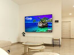 Villa Aura With Heated Pool