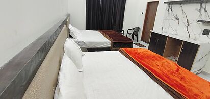 Aditya Home Stay