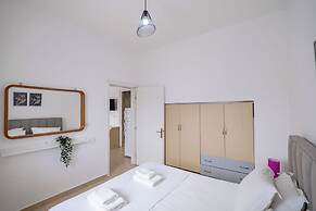 Gregory's Apartments