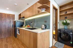 GRAND LUX by BRIO