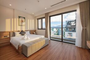 GRAND LUX by BRIO