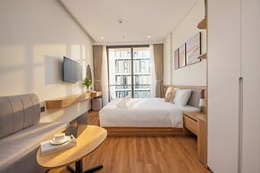 GRAND LUX by BRIO