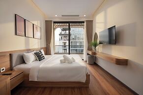 GRAND LUX by BRIO