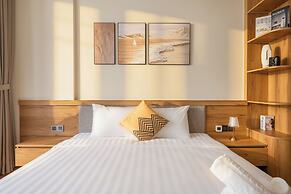 GRAND LUX by BRIO