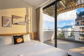 GRAND LUX by BRIO