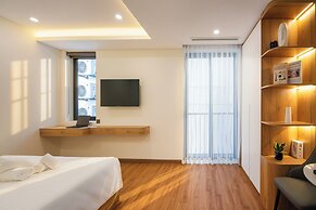 GRAND LUX by BRIO