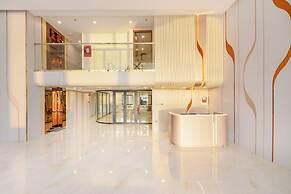 GRAND LUX by BRIO