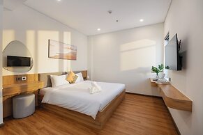 GRAND LUX by BRIO