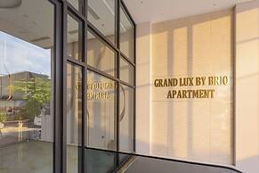 GRAND LUX by BRIO