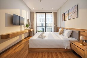 GRAND LUX by BRIO