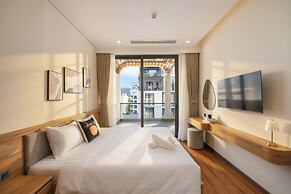 GRAND LUX by BRIO