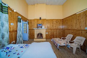 Forest Rest House Gahan