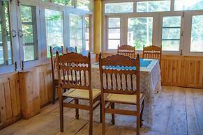 Forest Rest House Gahan