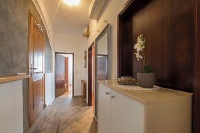 Peaceful Apartment With Private Terrace