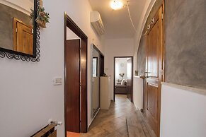 Peaceful Apartment With Private Terrace