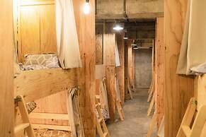 ArtBar & GuestHouse ennova - Hostel