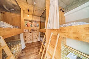 ArtBar & GuestHouse ennova - Hostel