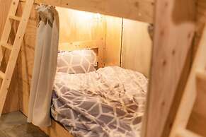ArtBar & GuestHouse ennova - Hostel