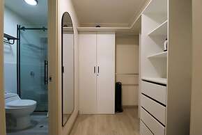 w Top Cozy 3BR With Balcony in Miraflores