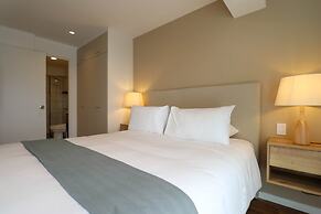 w Luxury Cozy 2BR w Balcony in Miraflores