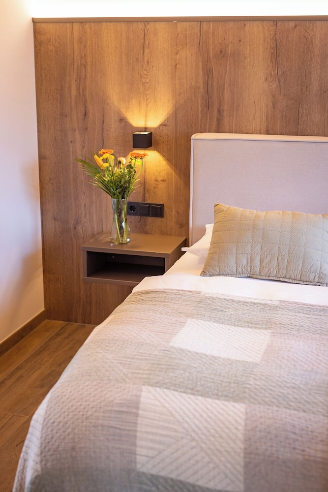 Lennis Apartments by we rent