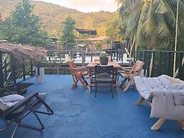 Crystal Jungle House - Rooftop Mountain View