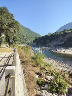 Riverside Near Kainchi Dham Temple
