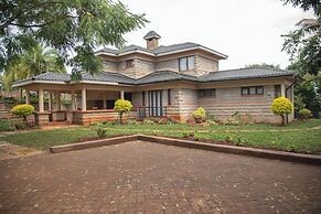 5-Bedroom Villa Facing Mt.Kenya