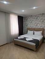 Aparan Hotel