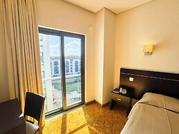 Hotel 13 de Outubro by Umbral