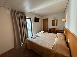Hotel 13 de Outubro by Umbral