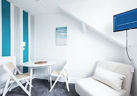 The Bayview Apart Hotel