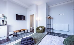 The Bayview Apart Hotel