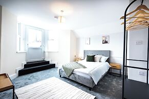 The Bayview Apart Hotel