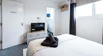 The Bayview Apart Hotel