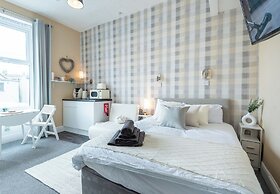 The Bayview Apart Hotel