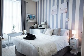 The Bayview Apart Hotel